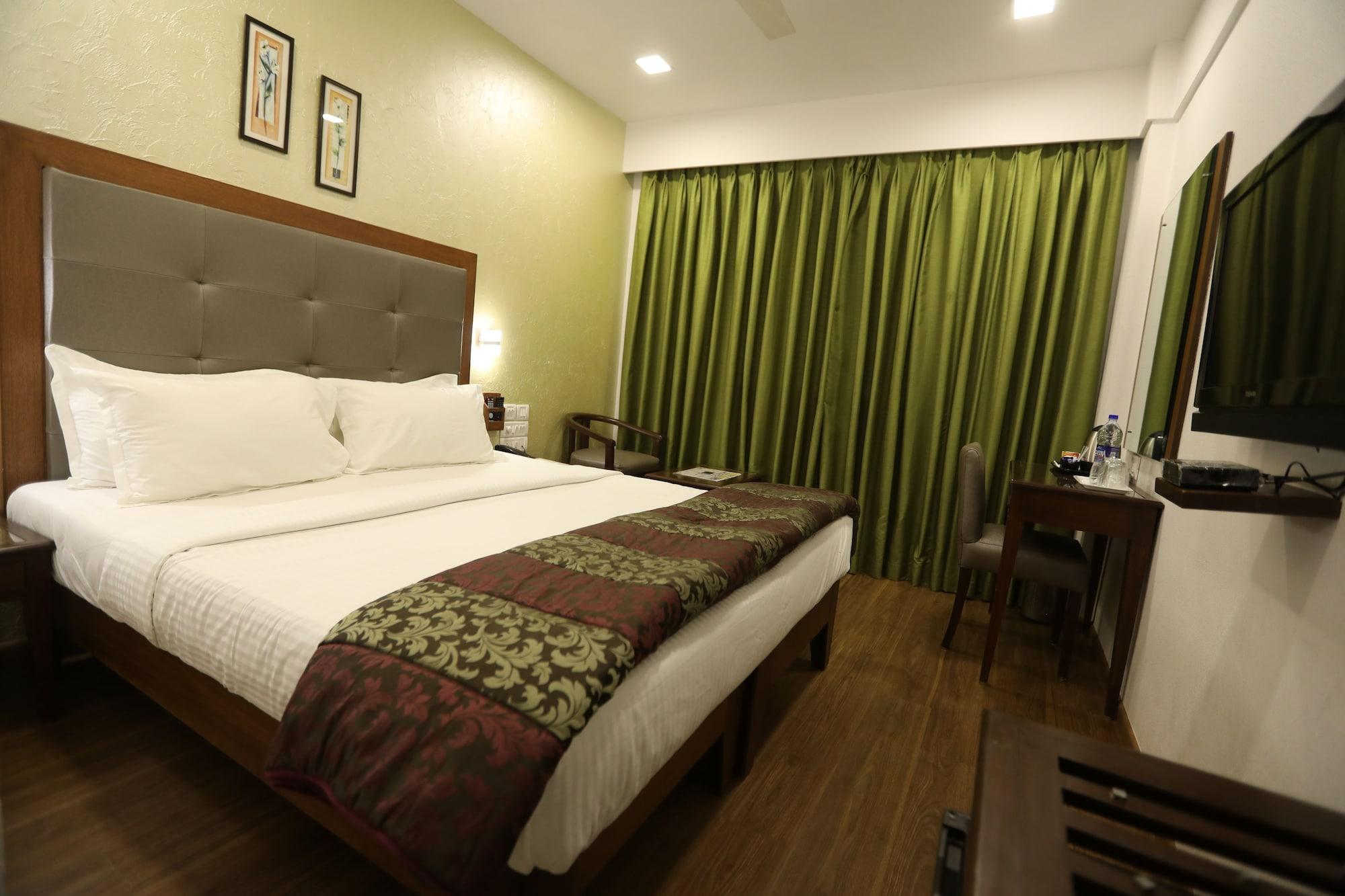Citizen Hotel Mumbai Bagian luar foto