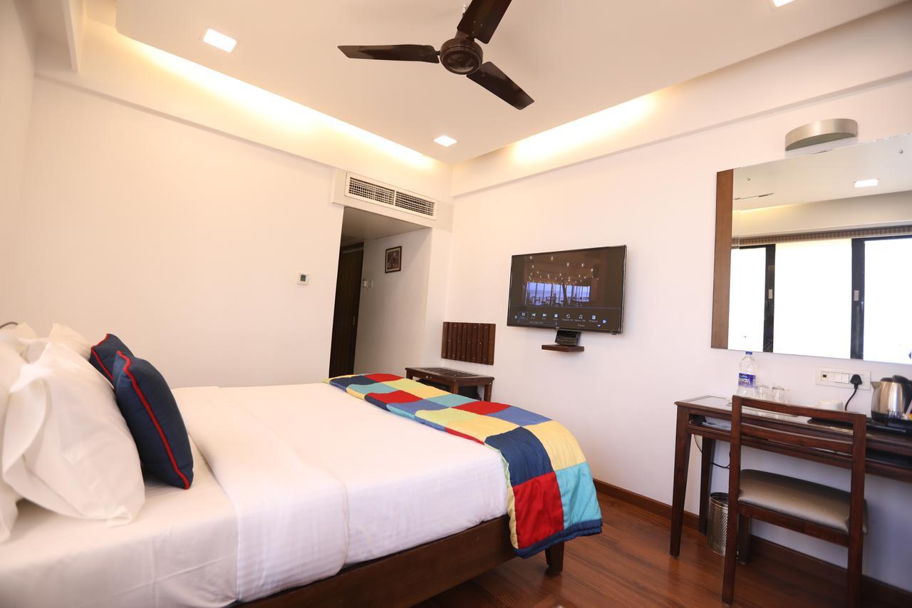 Citizen Hotel Mumbai Bagian luar foto