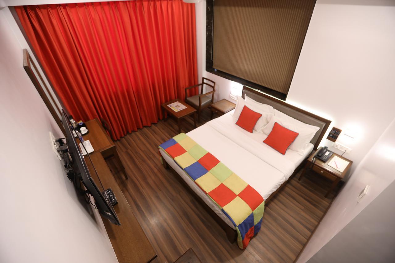 Citizen Hotel Mumbai Bagian luar foto
