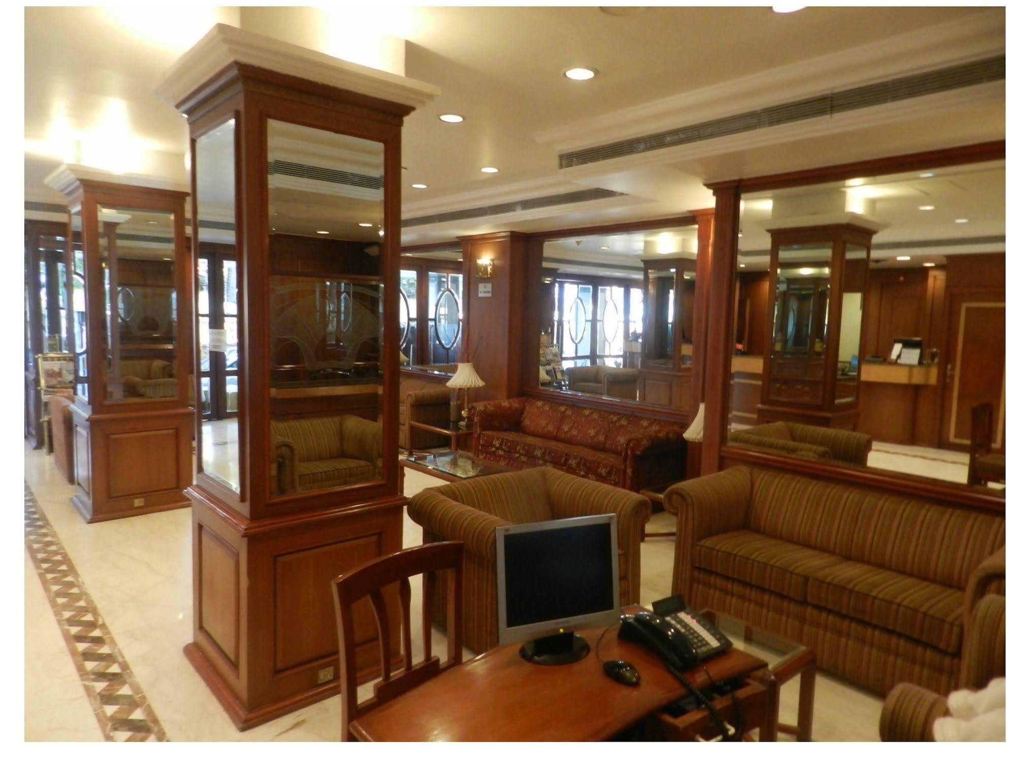 Citizen Hotel Mumbai Bagian luar foto